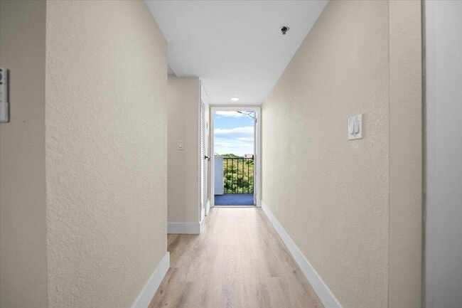 Photo - 3100 W Rolling Hills Cir Unit 707