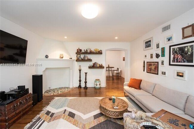 Photo - 1616 Drexel Ave Unidad 1616 Drexel Ave  1