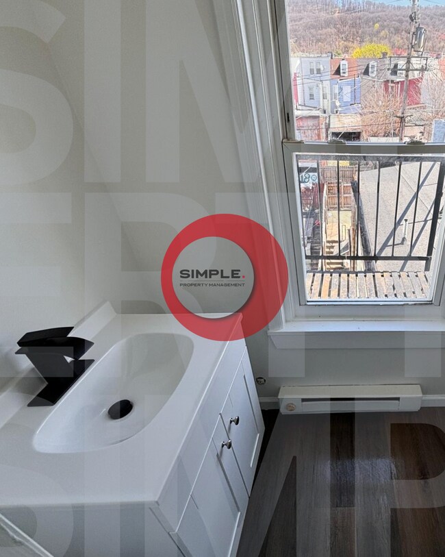 Photo - 427 N 11th St Unit Apartment 3