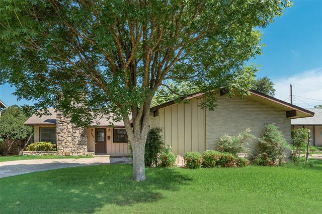 Photo - 908 Prestwick Ln