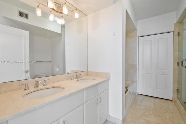 Photo - 6365 Collins Ave Unit 3309