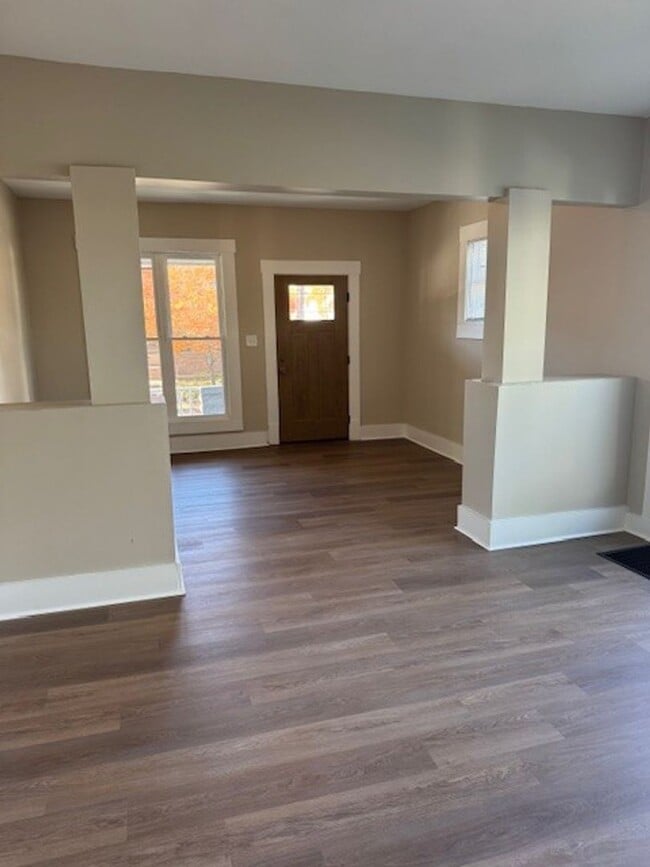 Photo - Newly Remodeled 3BR/1.5BA Townhome - Bates Hendricks