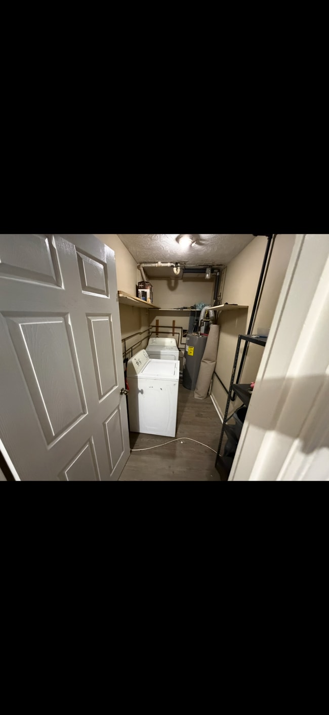 Photo - 823 Hawkins Dr