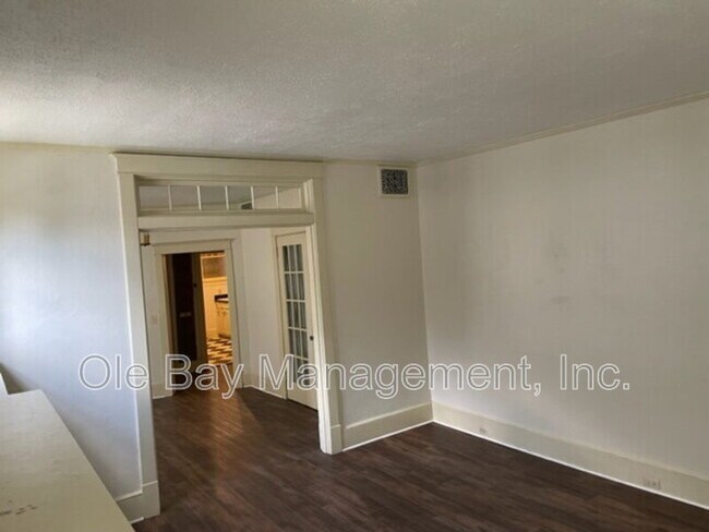 7 S Monterey St Unit 1