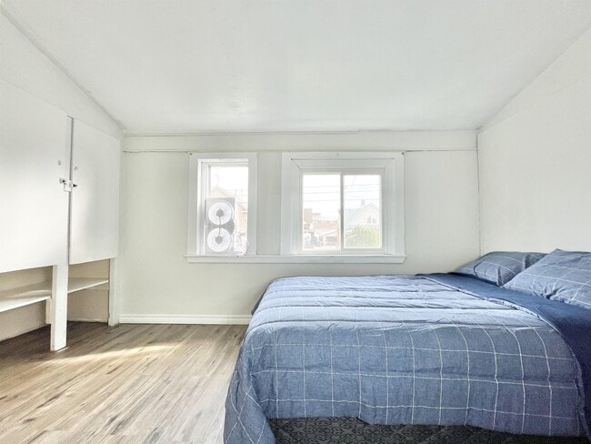 Photo - 149 Burgar St Unit 12