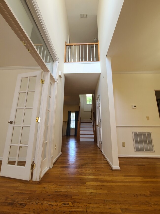 104 Cavalcade Dr