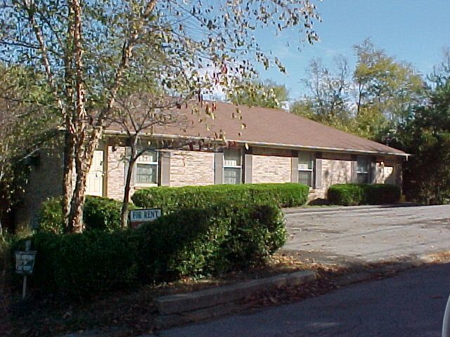 83C Lawn St