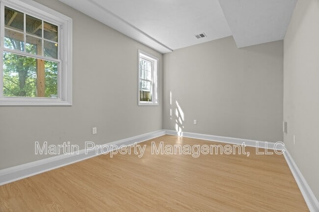 Building Photo - 7 Gorham St Rental