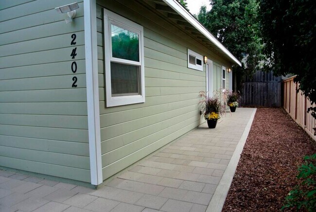 Photo - 1 Br/1 Ba ADU West of I-5! - Buena Vista