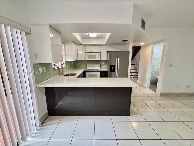 Photo - 11820 SW 80th St