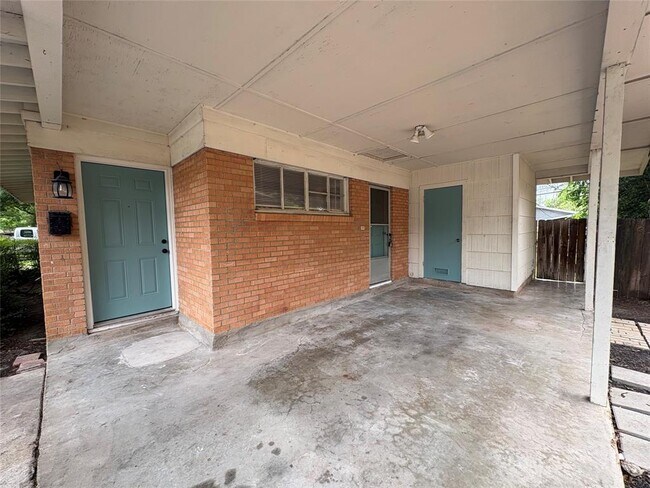 Photo - 1307 Corona Dr