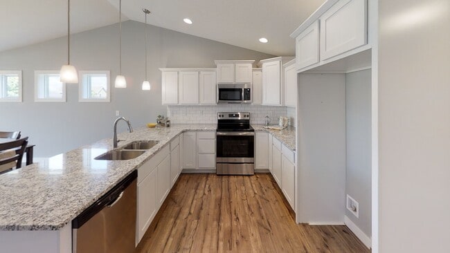 Caymus Park Villas - Caymus Park Villas