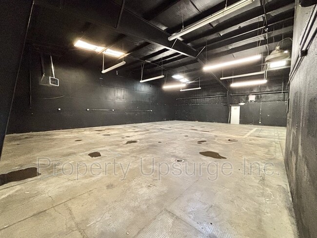 Photo - 6200 Stainless Way