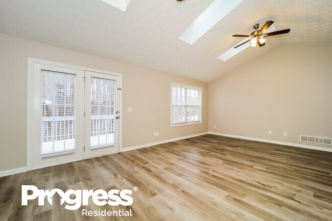 Photo - 2682 Owens Dr