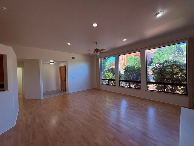 85 Alta Vista Dr