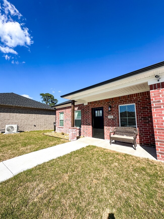 Photo - 1708 Rosemary Dr