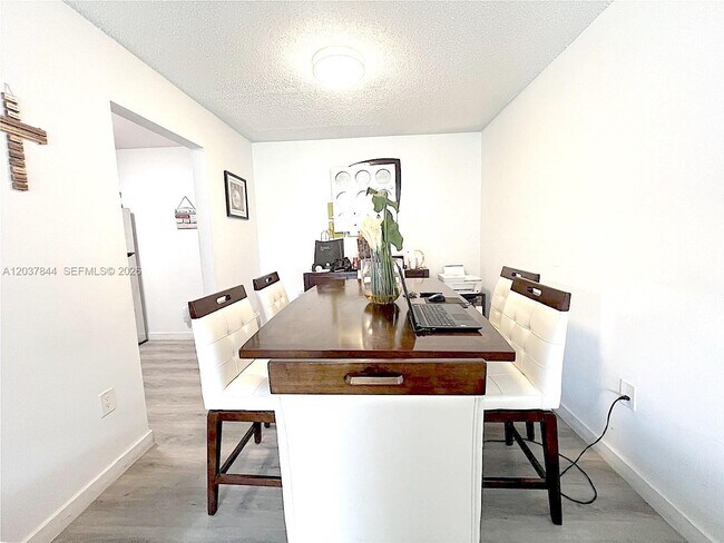 Photo - 4910 NW 79th Ave Unit 205