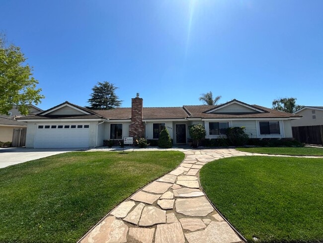 Building Photo - 1090 Foxenwood Dr