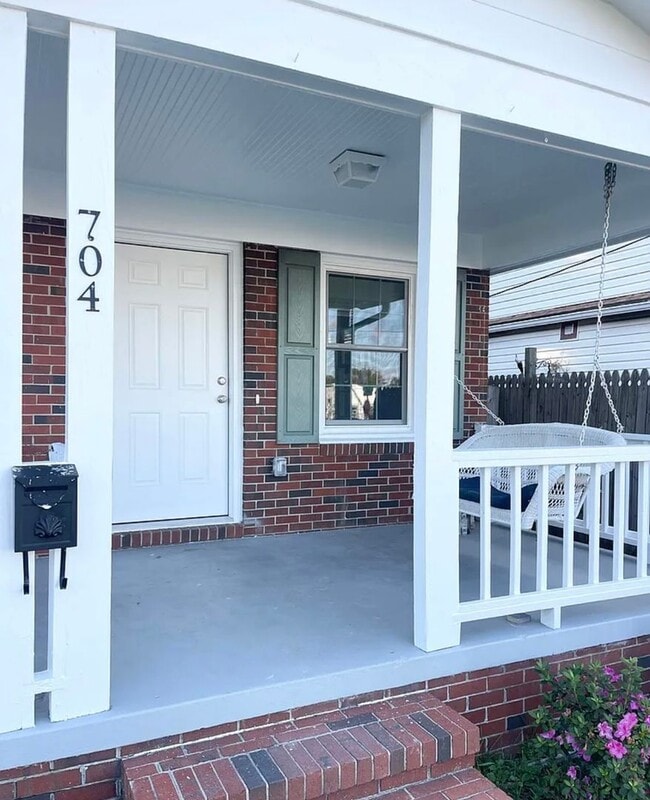 Photo - 3 Bed 1 Bath Single Family Brick Home