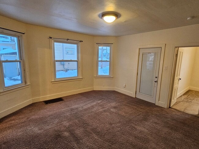 Photo - 905 S 21st St Unit Lower