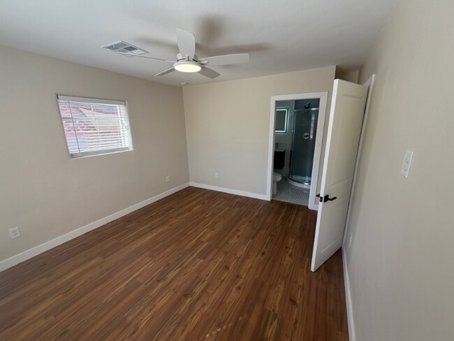 Photo - 1827 E Linden St