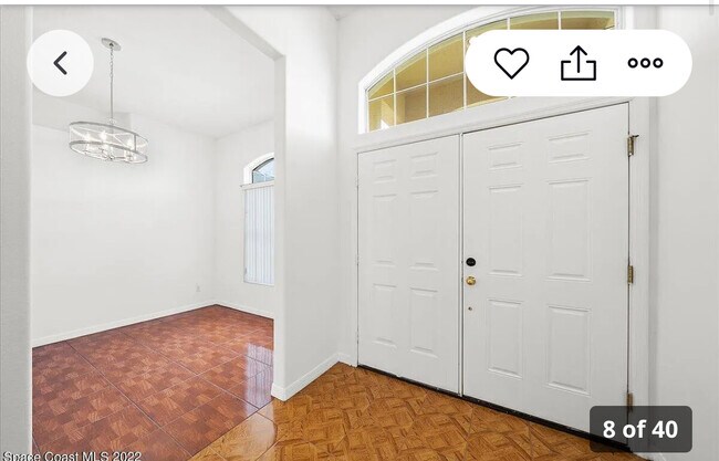 Photo - 525 Justine Ave NW