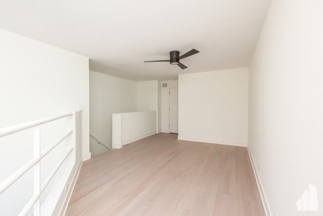 Photo - 944 W Grace St