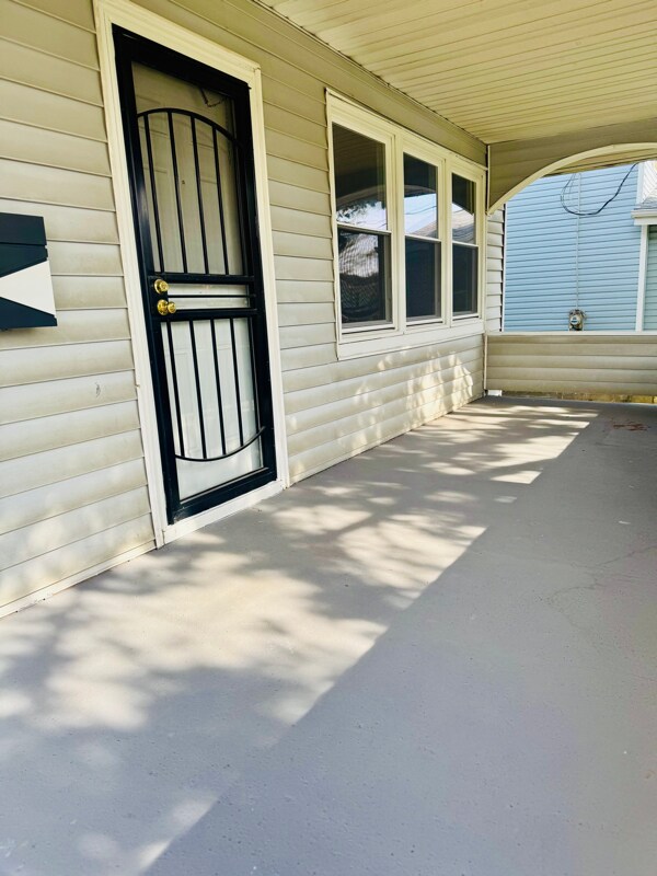 Photo - 1066 E 12th Ave