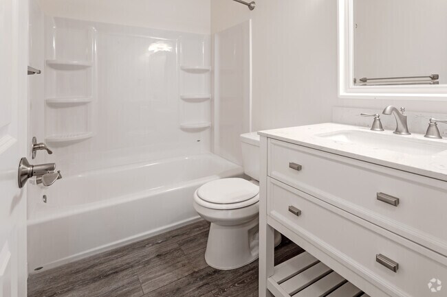 1BR, 1BA - 855 SF