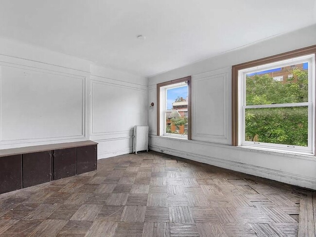 Photo - 155 Hicks St