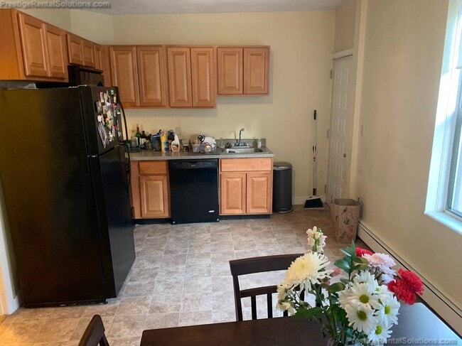 Photo - 73 Empire St Unit 3