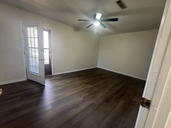 Photo - 122 Timbers Dr