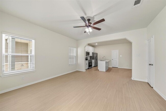 Photo - 712 W Dallas St