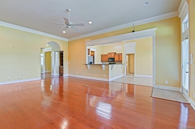 Photo - 8318 Chadburn Way