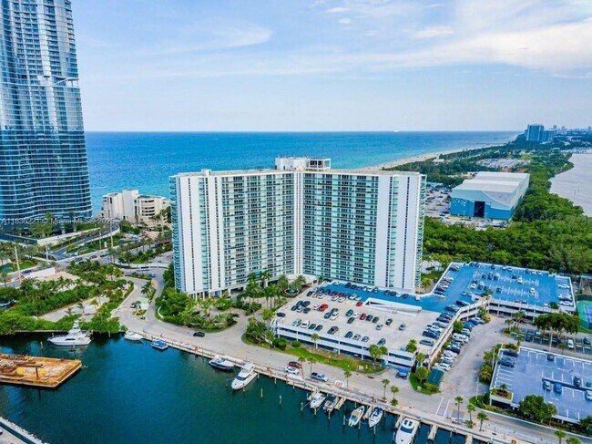 Building Photo - 100 Bayview Dr Unit 603 Rental