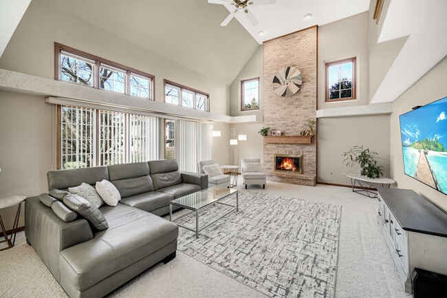 Photo - 15538 Royal Glen Ct