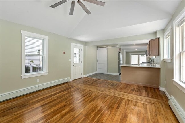 14-16 Bartlett Ave Unit 16