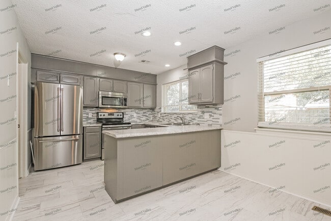 Photo - 505 S 24th St