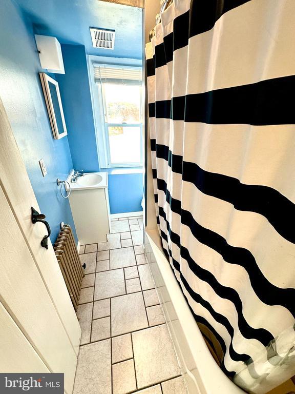 Photo - 4672 Umbria St