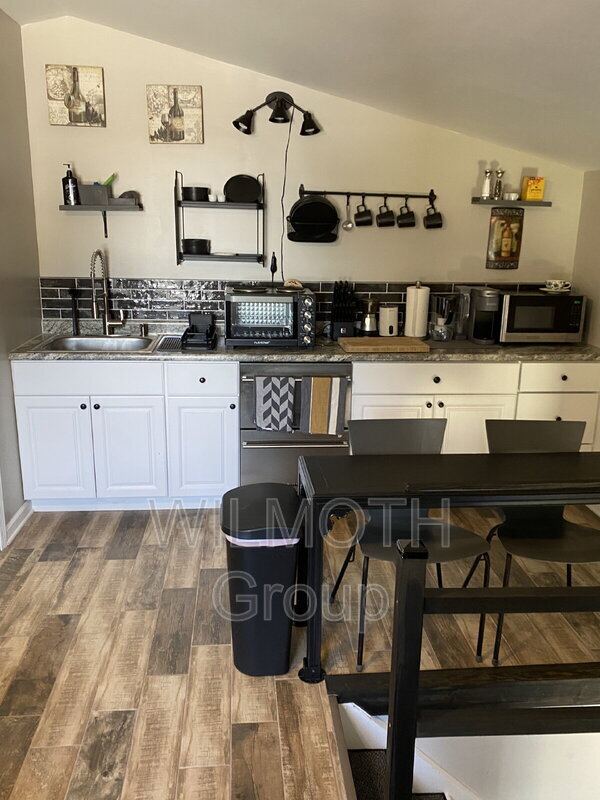 Photo - 1230 E Ohio St Unidad B