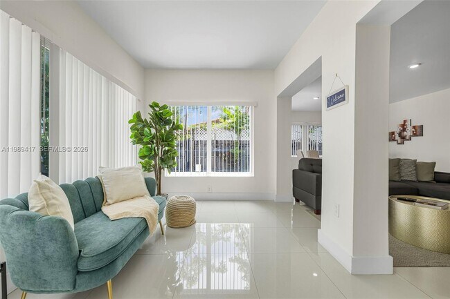 Photo - 1924 SW 20th St