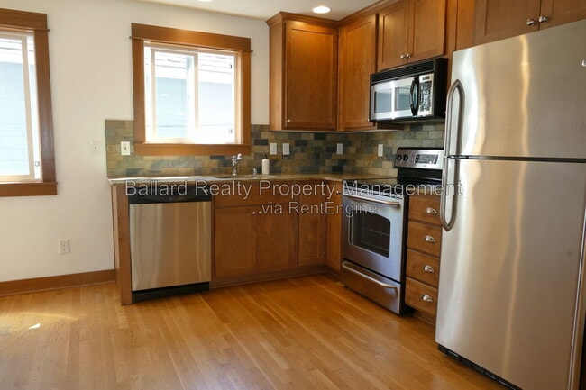 Photo - 4514 Dayton Ave N