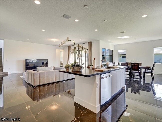 Photo - 5126 Panella Ave