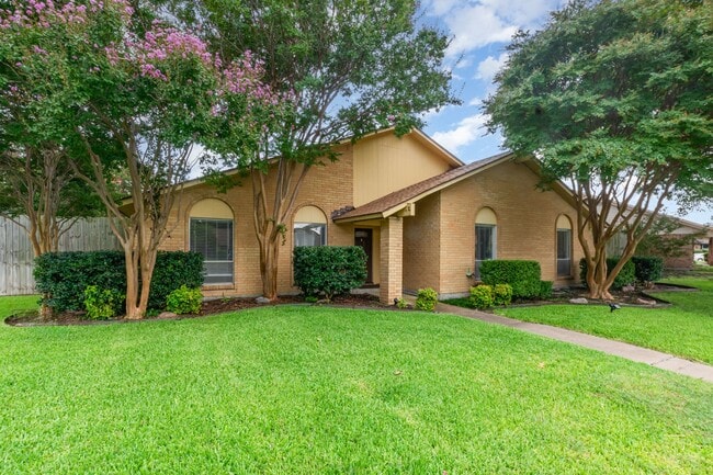 Photo - 3324 Wentworth St