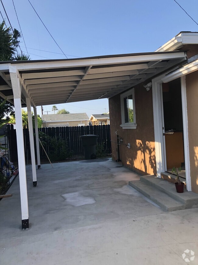 Building Photo - 17327 Delia Ave Rental