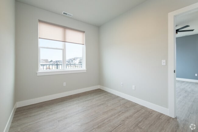 3BR, 2.5BA - 1520SF - The Point at Terravessa