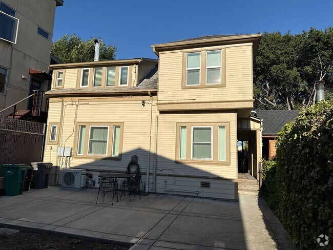Building Photo - RC- 3894-3896 Ruby St., Oakland, CA, 94609 Unit RC- 3894 Ruby St.,Oakland,CA,94609 Rental