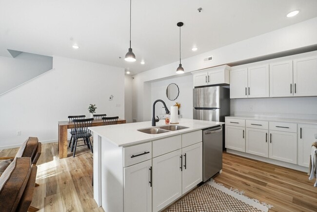 Twin Oaks Apartments