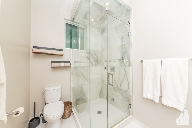 Photo - 1944 W Crystal St Unit 1