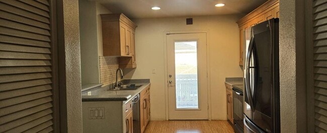 Photo - 510 Kunehi St